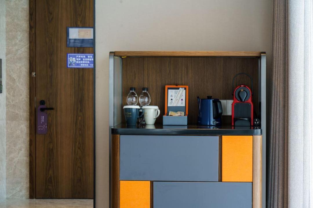 Urcove By Hyatt Futian Cbd Hotell Shenzhen Exteriör bild